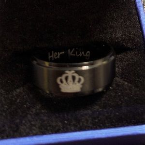 Males wedding ring her king on the inside